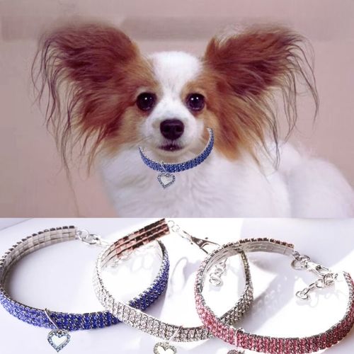 Rendez votre toutou plus mignon et adorable qu'il ne l'ai déjà avec ce collier chien orné de strass brillant et un pendentif en forme de cœur.