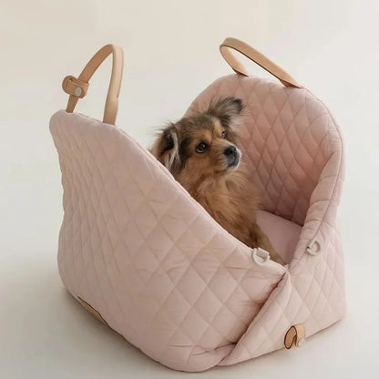 Sac de transport pour chien-LuxPetBag™ : Ce Siptz Nain est détendu dans son sac de transport pour chien de couleur rose