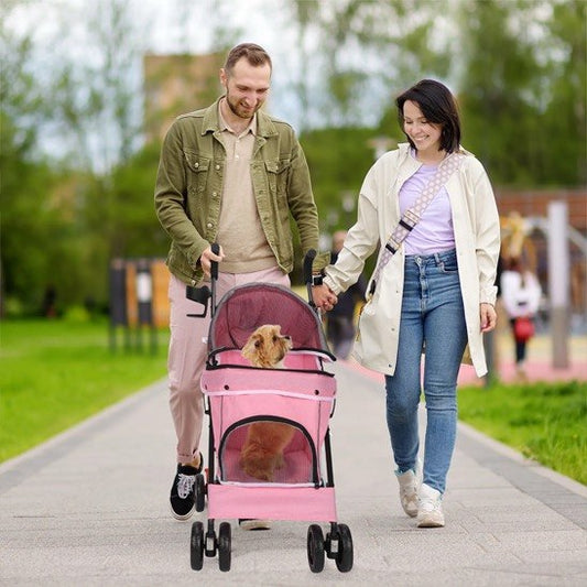 Couple marchant main dans la main avec un Shih Tzu dans une poussette pour chien rose.
