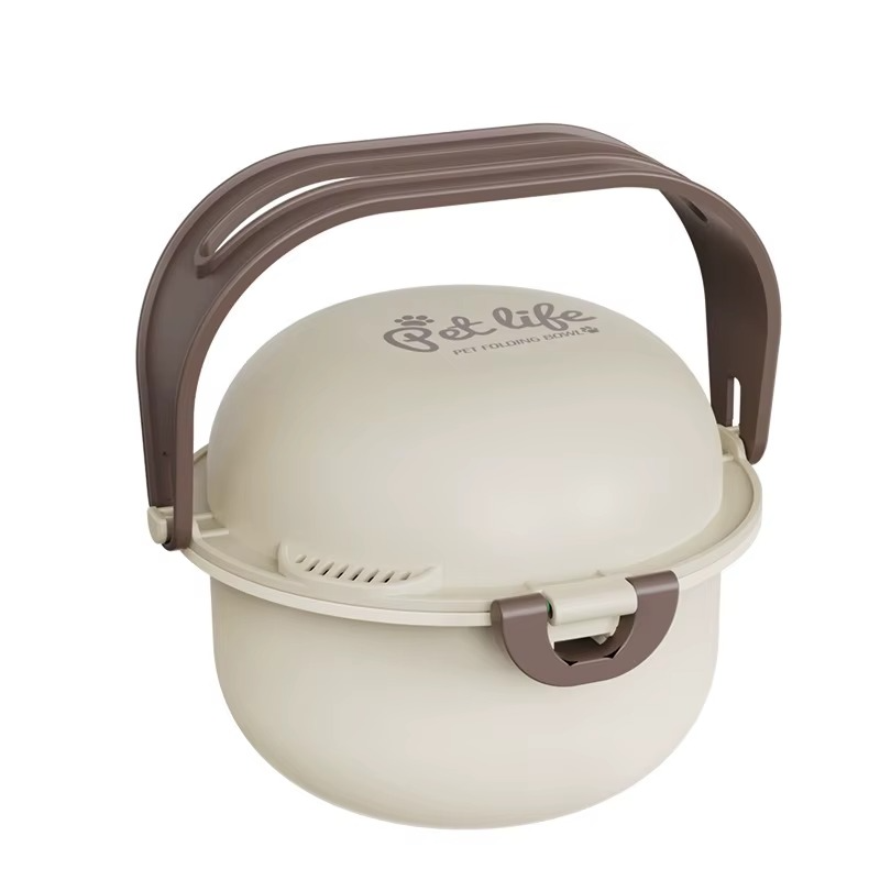 Gamelles chien nomades Pet Life beige et marron avec poignée et couvercle.